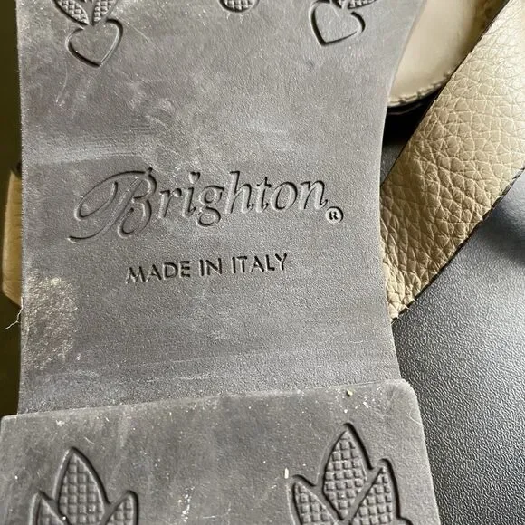 Brighton Alice Greige Leather Thong Sandal Ferrara Ornamentation Sz 9 Italy - Picture 8 of 10